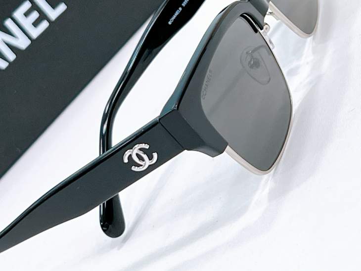 Picture of Chanel Sunglasses _SKUfw77097117fw